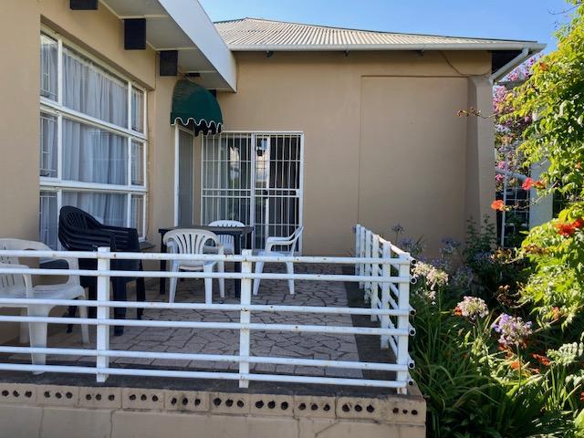 5 Bedroom Property for Sale in Ladybrand Free State